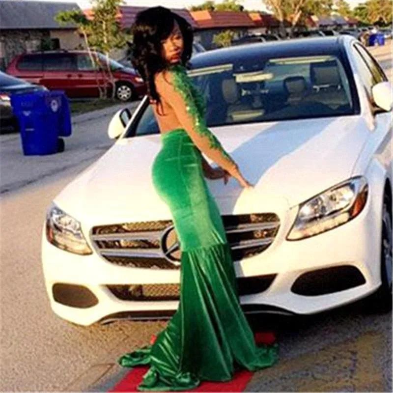 Bridelily Gorgeous Green Long-Sleeve Lace Appliques Split Mermaid Prom Dress
