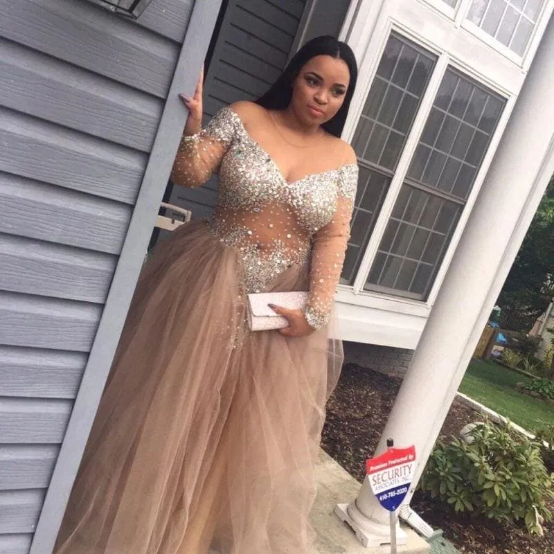 Bridelily Plus-Size Stunning Long-Sleeve Tulle Split Crystal Prom Dress