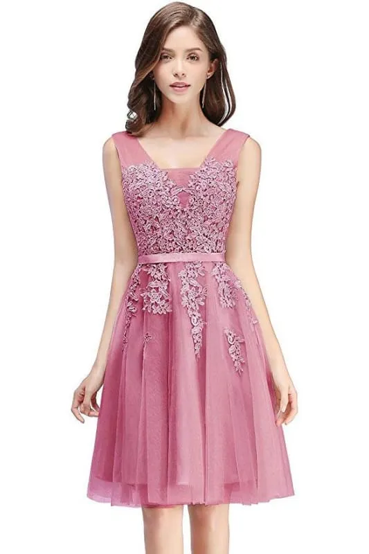 Burgundy Short Formal Gown Lace Applique V Neck Homecoming Dresses