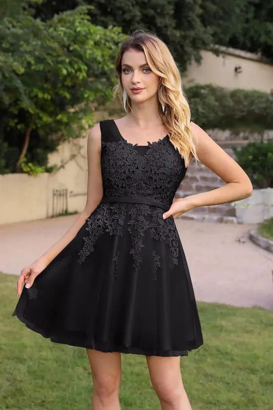 Burgundy Short Formal Gown Lace Applique V Neck Homecoming Dresses