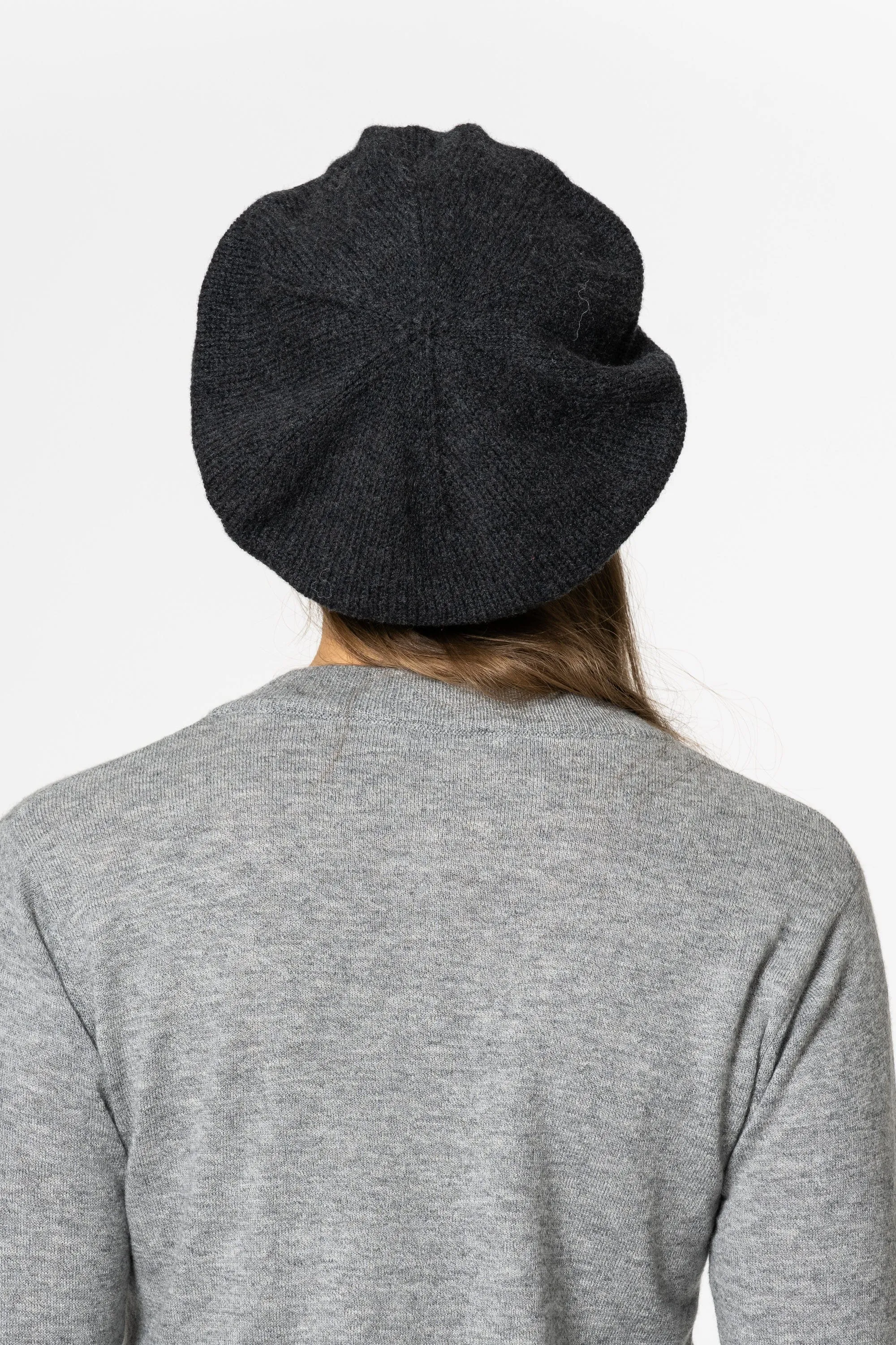 Dinadi Handknit Merino Beret Onxy Grey
