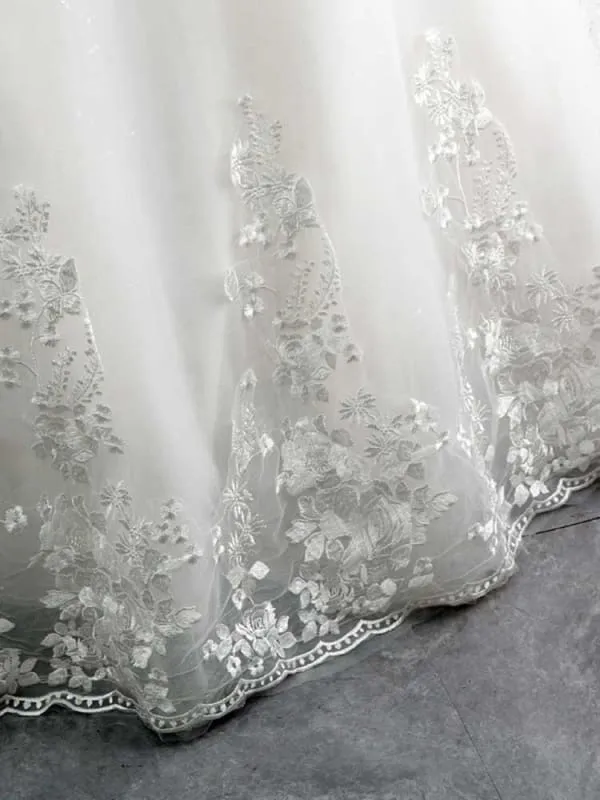 Gorgeous Off-The-Shoulder Lace Ball Gown Wedding Dresses